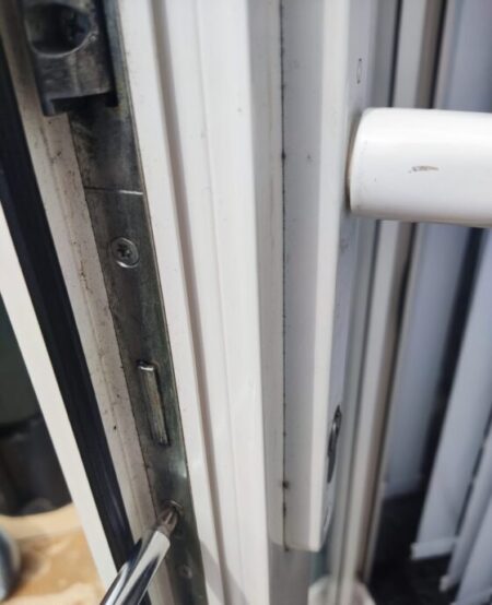 Locksmith Weyhill fixing a home door lock